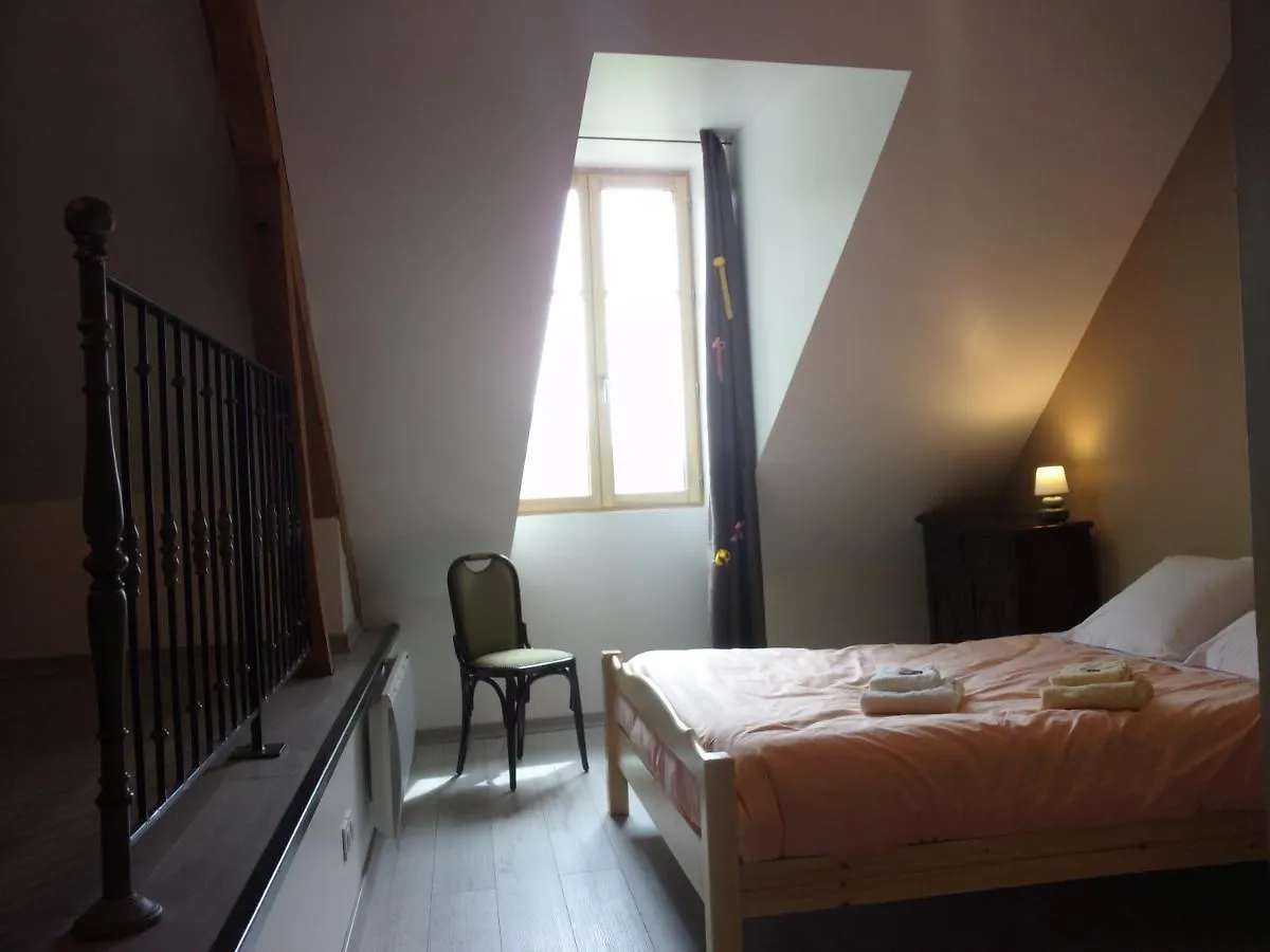Chateau Du Terrail Bed & Breakfast Montmaur  Montmaur (Hautes-Alpes)
